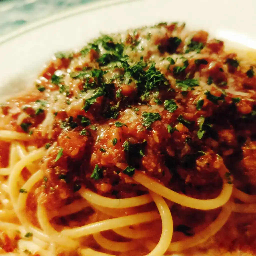 One Pot Spaghetti with Meat Sauce 7 homemade spaghetti with meat sauce is comfort food at its finest! Rich, meaty, and loaded with Italian flavors—it's the recipe your family will request again and again. Perfect for Sunday dinners or easy meal prep