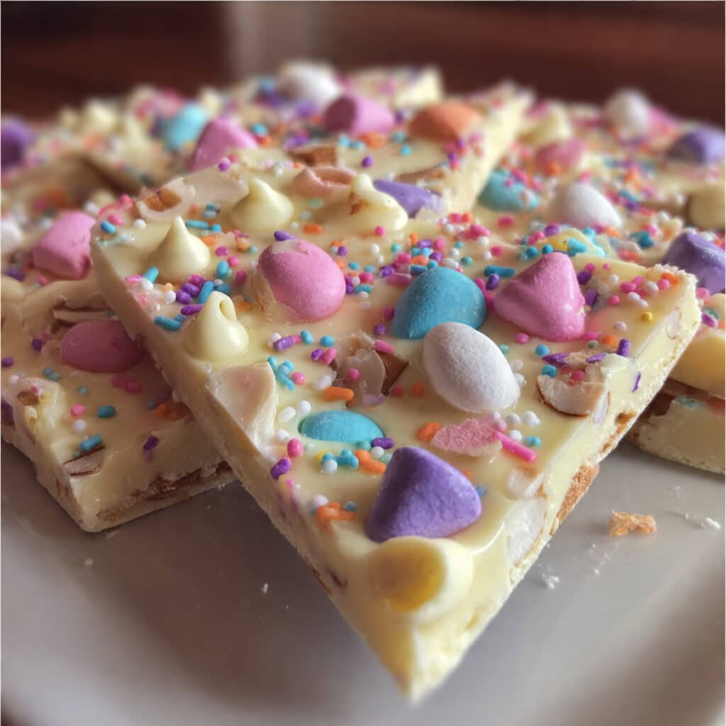 White Chocolate Easter Bark with pastel candies, marshmallows, and a sweet-salty crunch—perfect for spring celebrations!