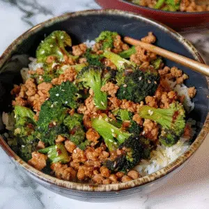 Honey Sriracha Ground Chicken and Broccoli Recipe